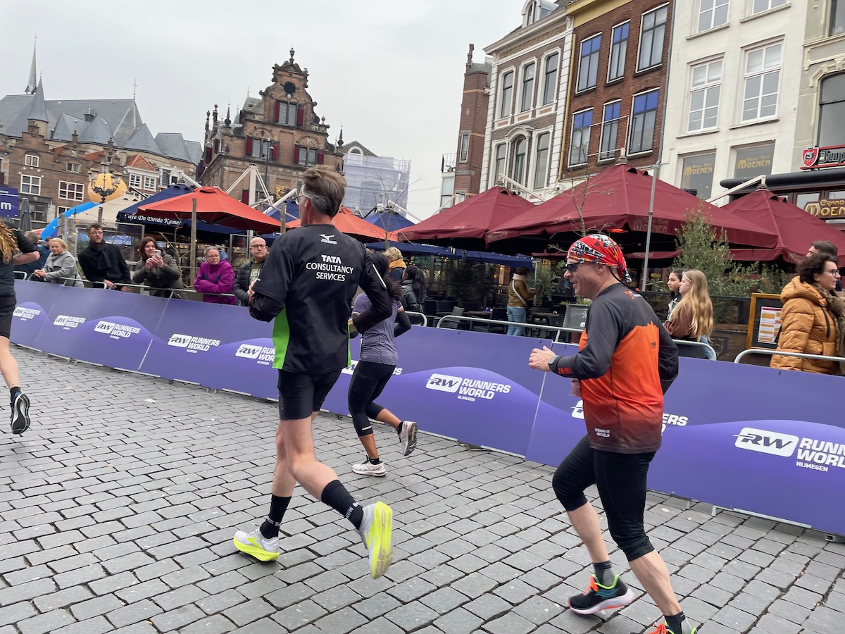 Stevensloop 2022 Halve Marathon De kortste weg is zelden de leukste